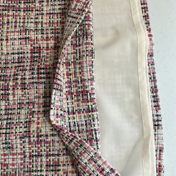 Ann Taylor Pink Tweed skirt, Size 8 - Picture 8 of 8